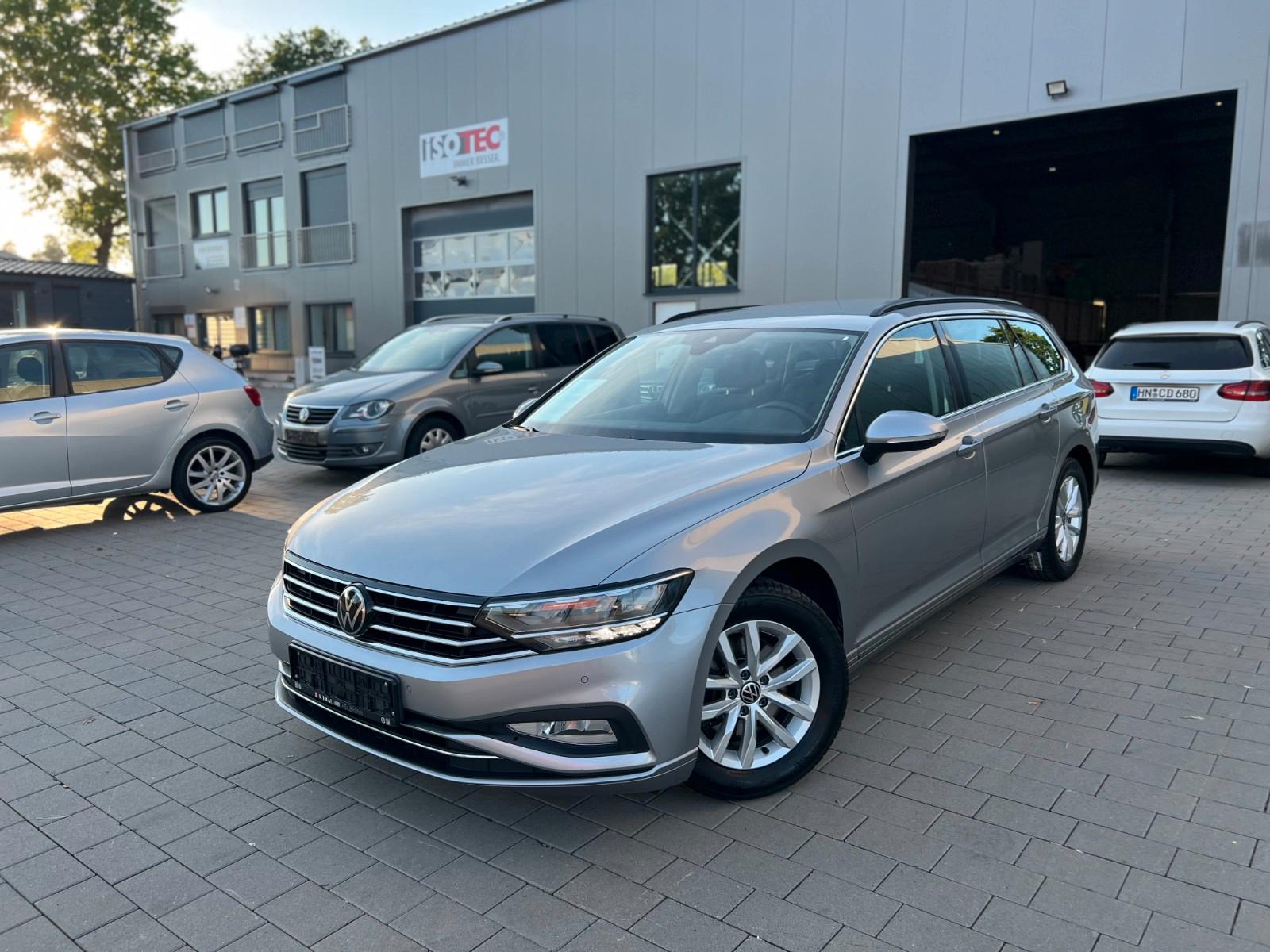 Volkswagen Passat Var DSG Business AHK KAM ACC LED NAV
