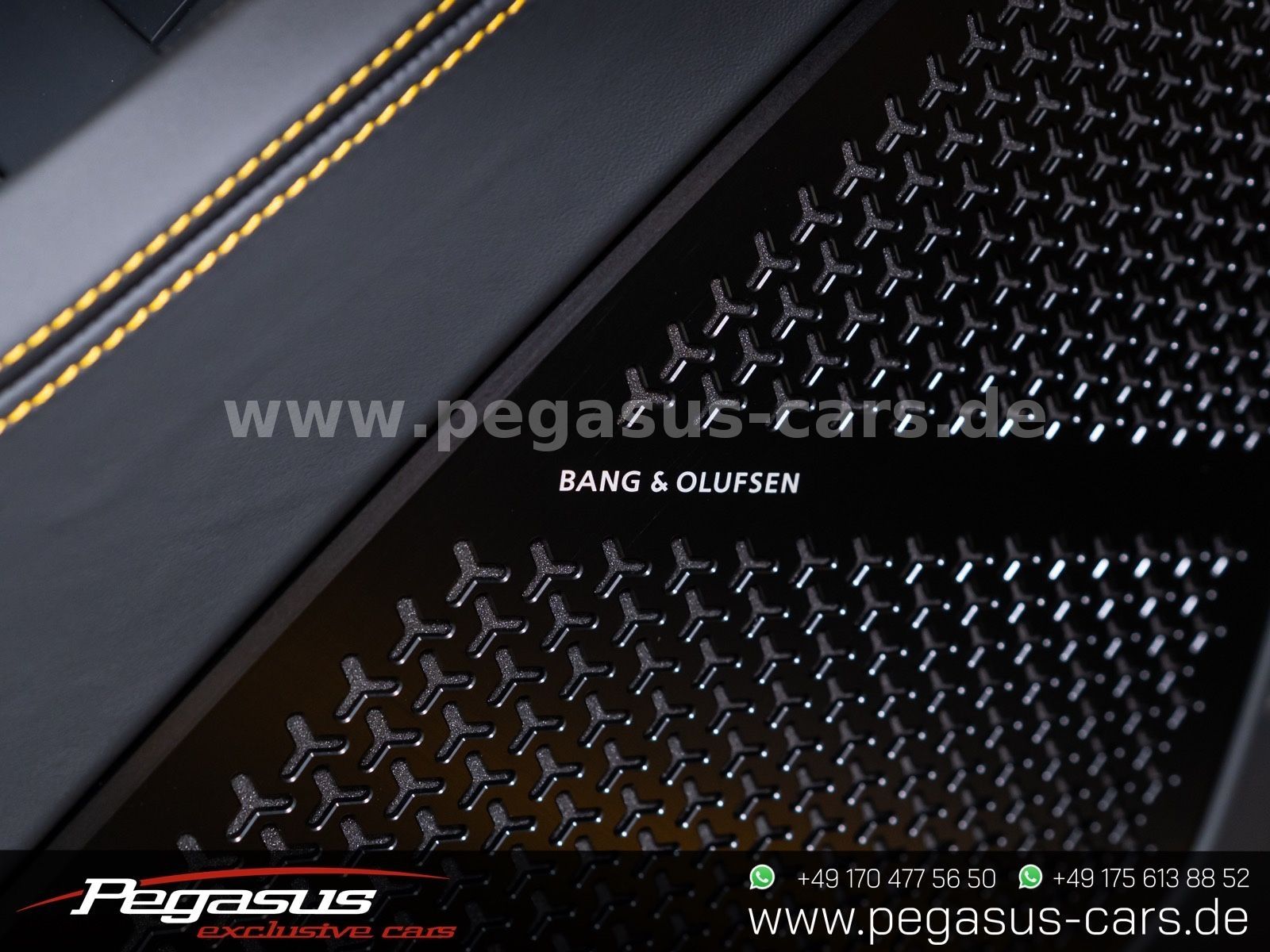 LAMBORGHINI Urus - 25