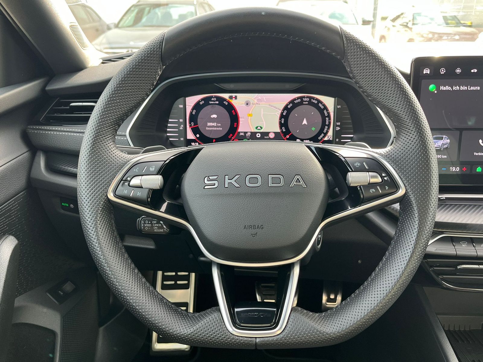 Imagen del vehículo: SKODA Octavia 2.0 TDI Sportline DSG MATRIX*INVIERNO*5 años