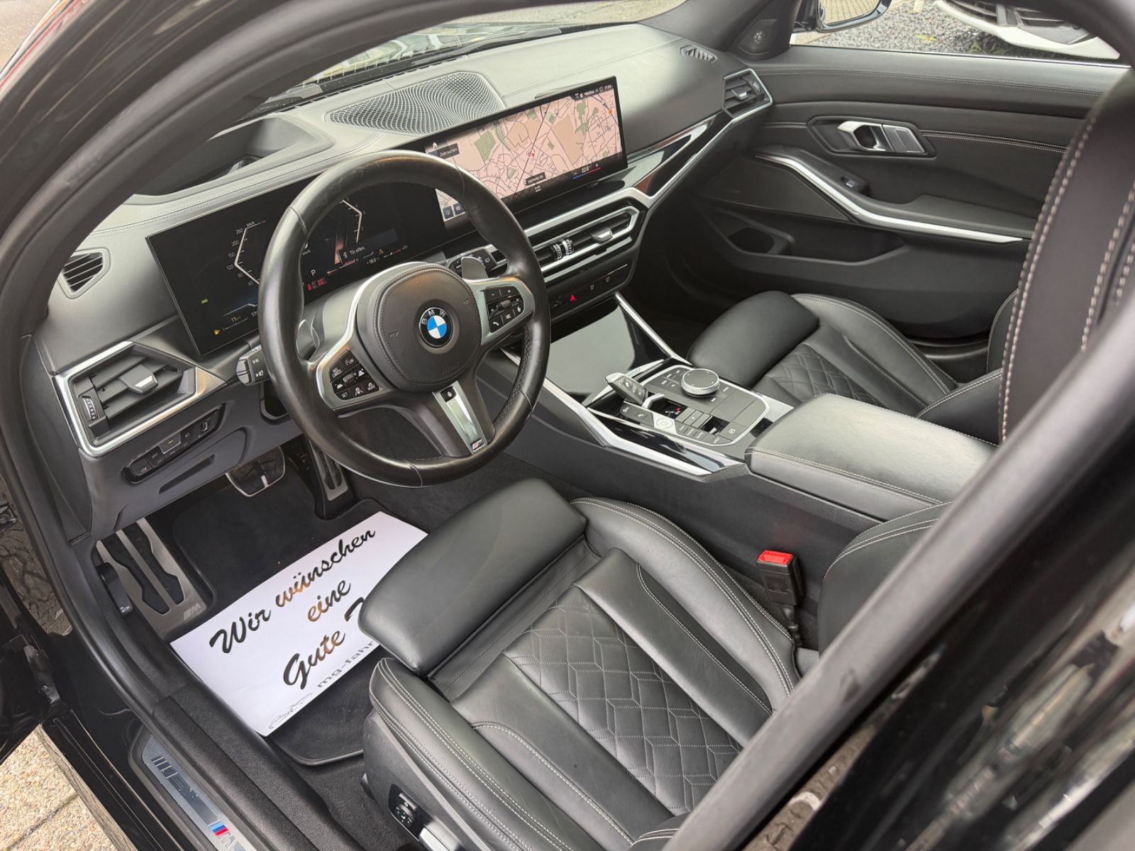 Fahrzeugabbildung BMW 330d xDrive Touring M SPORT PRO PANO STANDH. AHK