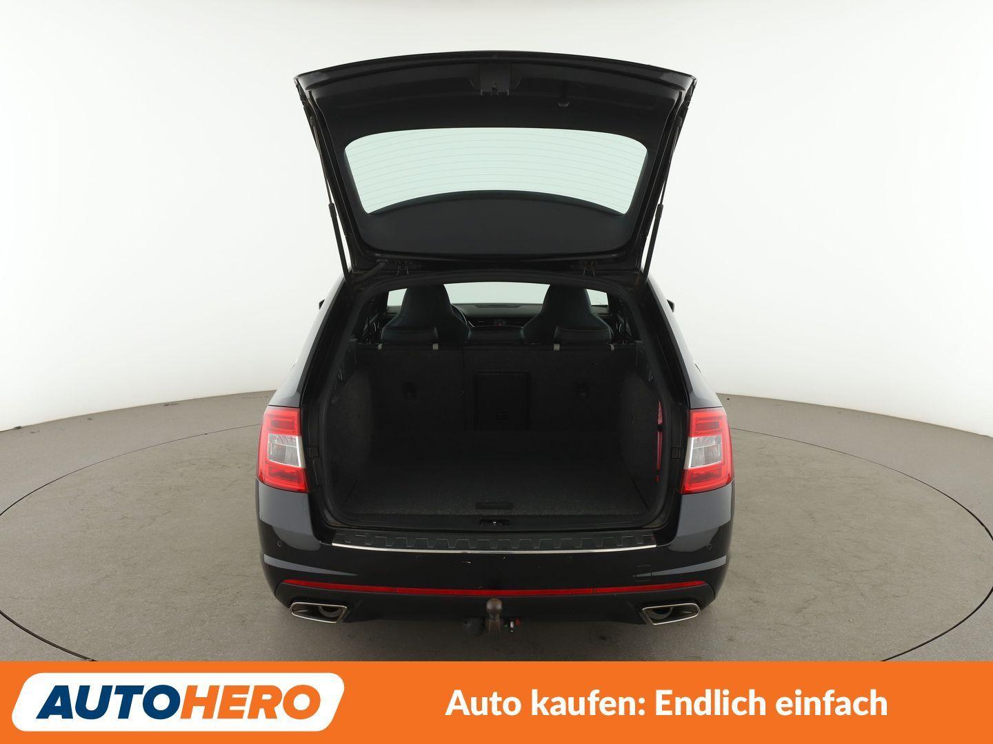 Skoda Octavia 2.0 TSI RS Aut.*NAVI*TEMPO*PANO*BI-XENON