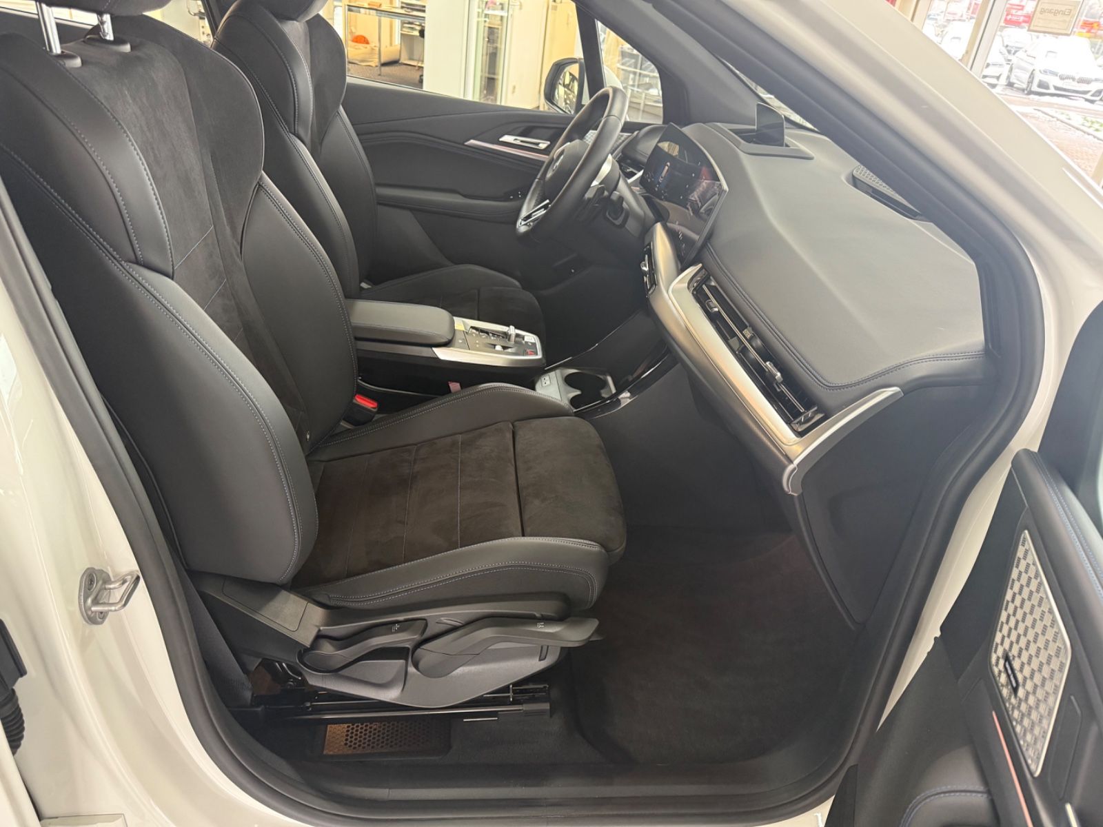 BMW 218I Active Tourer M Sportpaket HUD 360° H&K foto 6