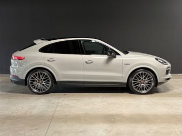 Porsche Cayenne - 2