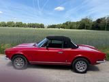 Fiat 124 Spider - rote Fiat 124 Spider