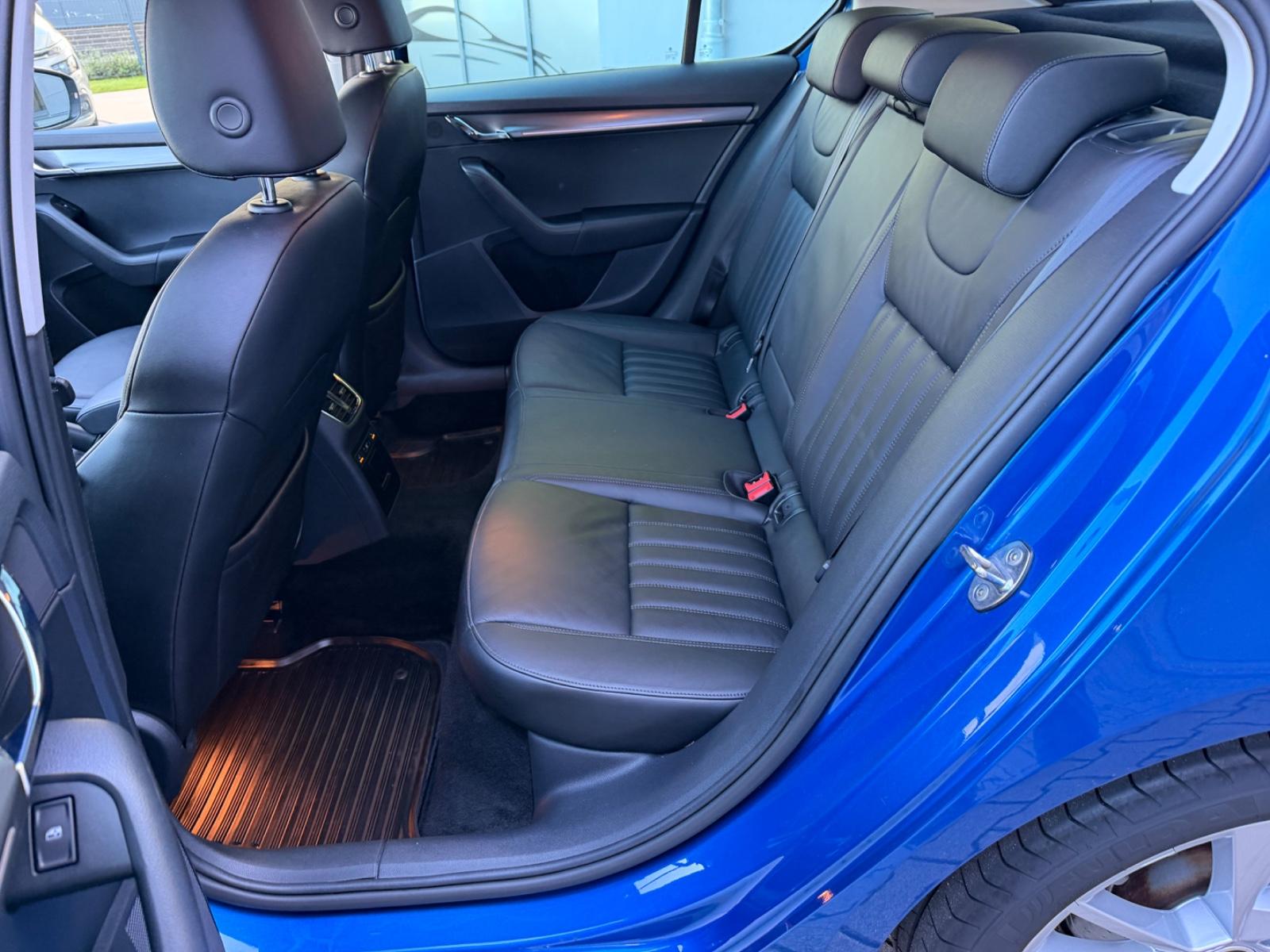 Skoda Octavia 2.0 TDI/LED/KAMERA/AHK/LEDER/MEMORY
