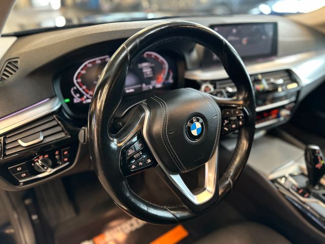 MYAUTOCENTER – Gebraucht- und Jahreswagen mit Werkstattservice in Pfaffenhofen BMW 530d Touring xDrive *KAM*NAVI*LIVECOCKPIT*LED*