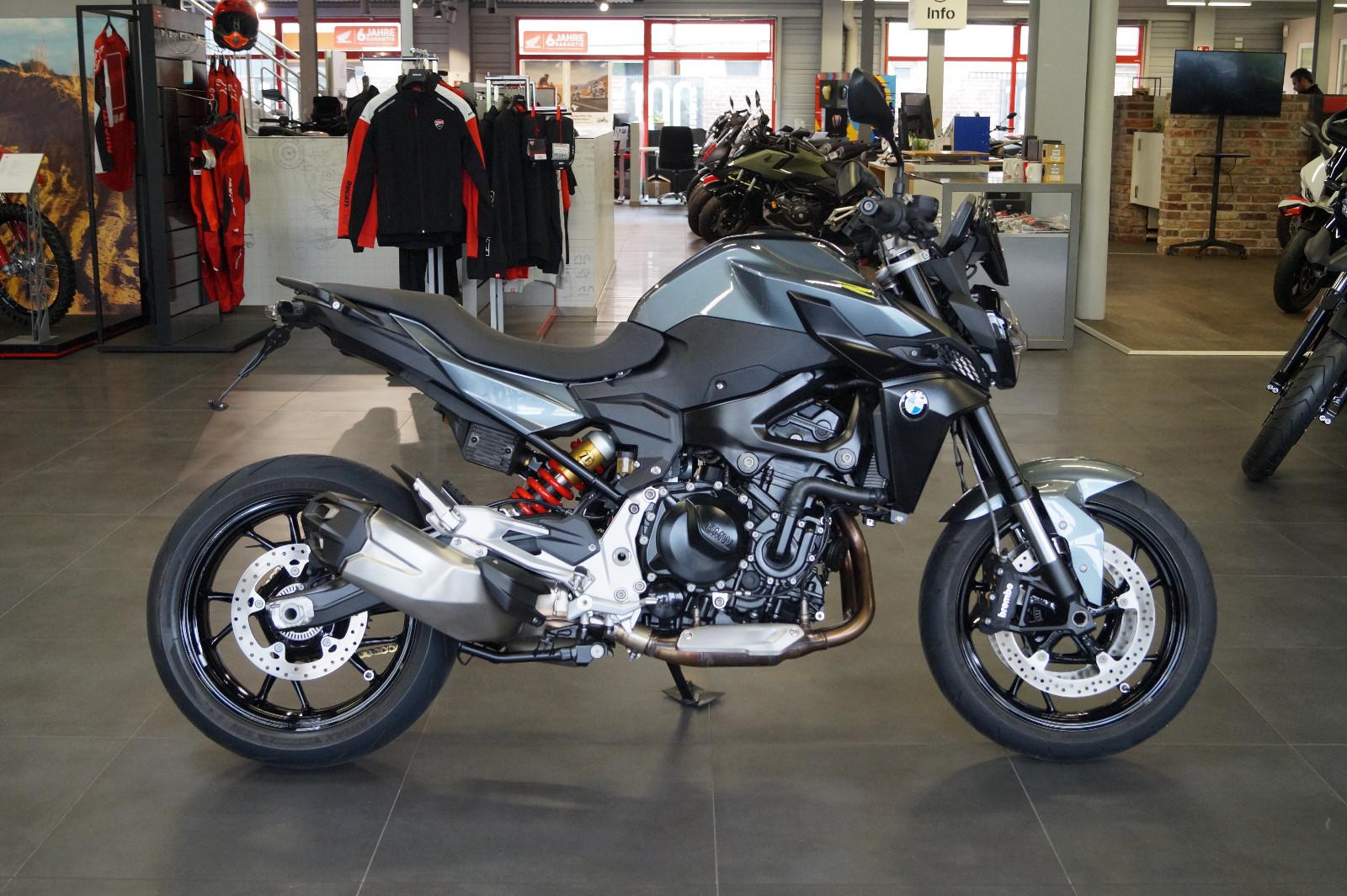 BMW F900R Exclusive +4 Pakete +SOS +RDC +kurzes Heck