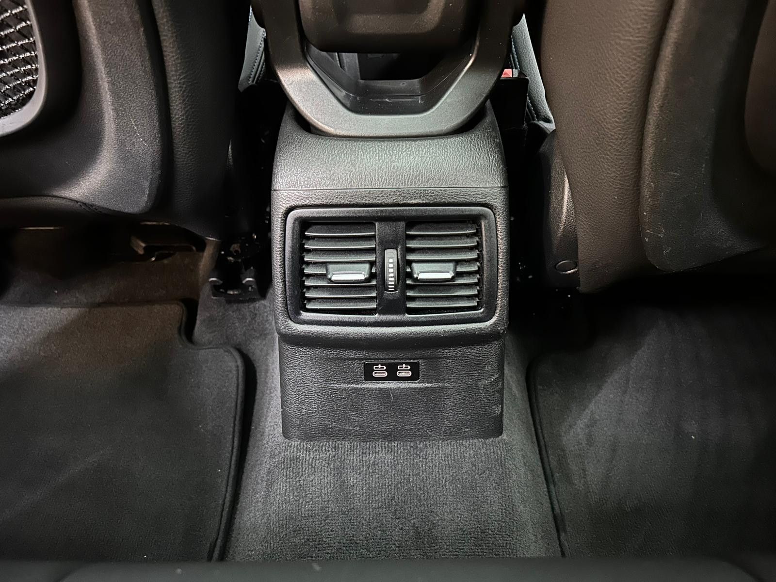 Fahrzeugabbildung BMW X2 20d M Sport M PAKET+SHADOW+PANO+HEAD+KAMER+19