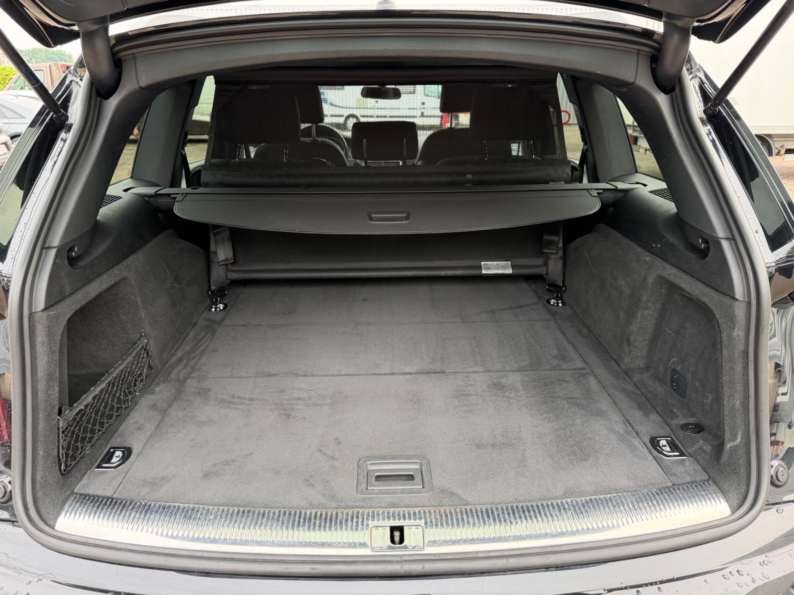 Audi Q7 3.0 TDI V6 240ch quattro Tiptronic Cuir Chauffage stationnaire Caméra Xénon GPS Attelage Sièges chauffants