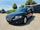 Volvo V50 Kombi 2.0 D Momentum - Volvo V50 mit Diesel-Antrieb: Kombi, Momentum
