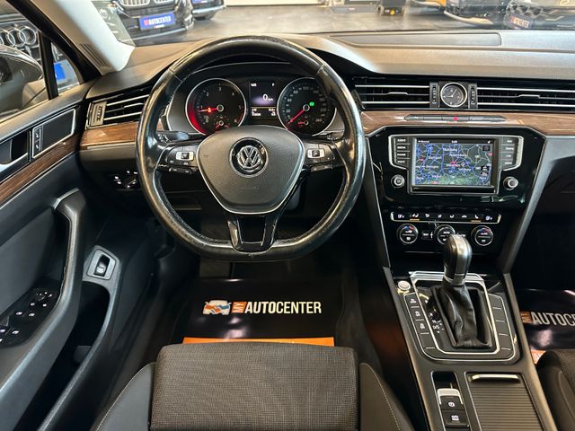 Volkswagen Passat *AHK*SZHZ*PANO*ACC*NAVI*