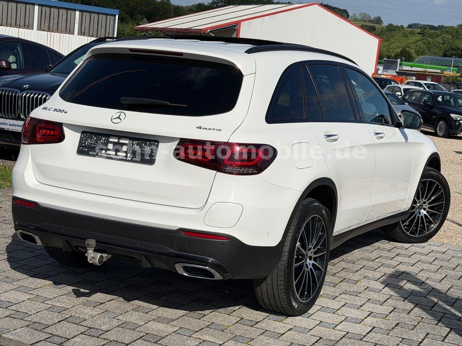 Mercedes-Benz GLC 300 e 4M AMG-Line/Pano/Distro/Night/Wide/AHK