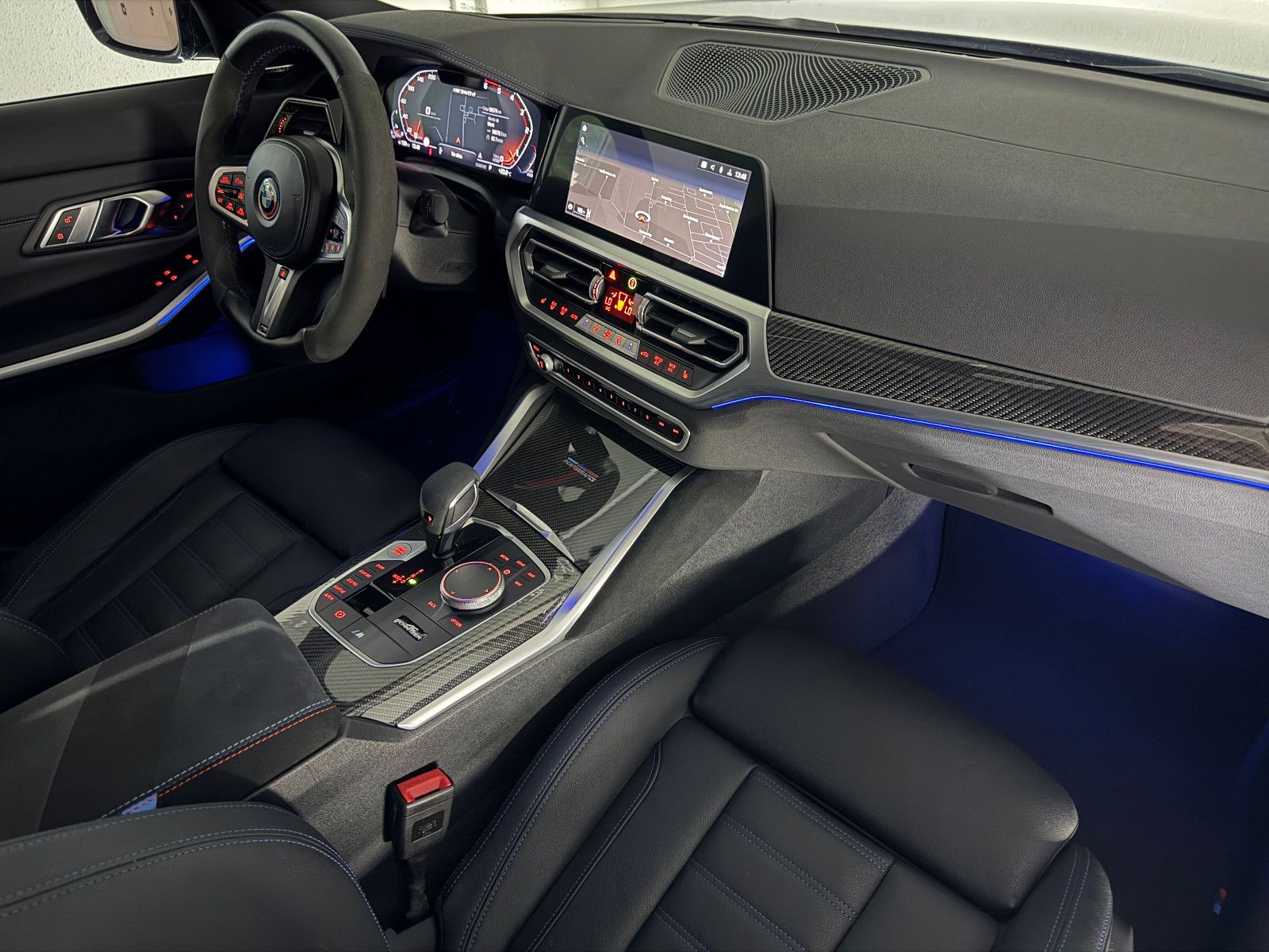 Fahrzeugabbildung BMW M340 d xDrive/STHZ/LASER/HuD/PANO/DRAVIT/DE FZG