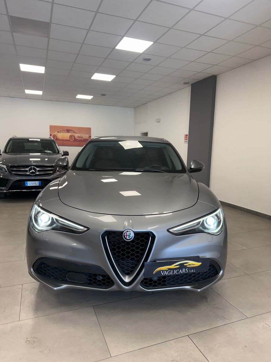 Alfa Romeo Stelvio 2.2 Turbodiesel 190 CV AT8 Q4 imagem 3