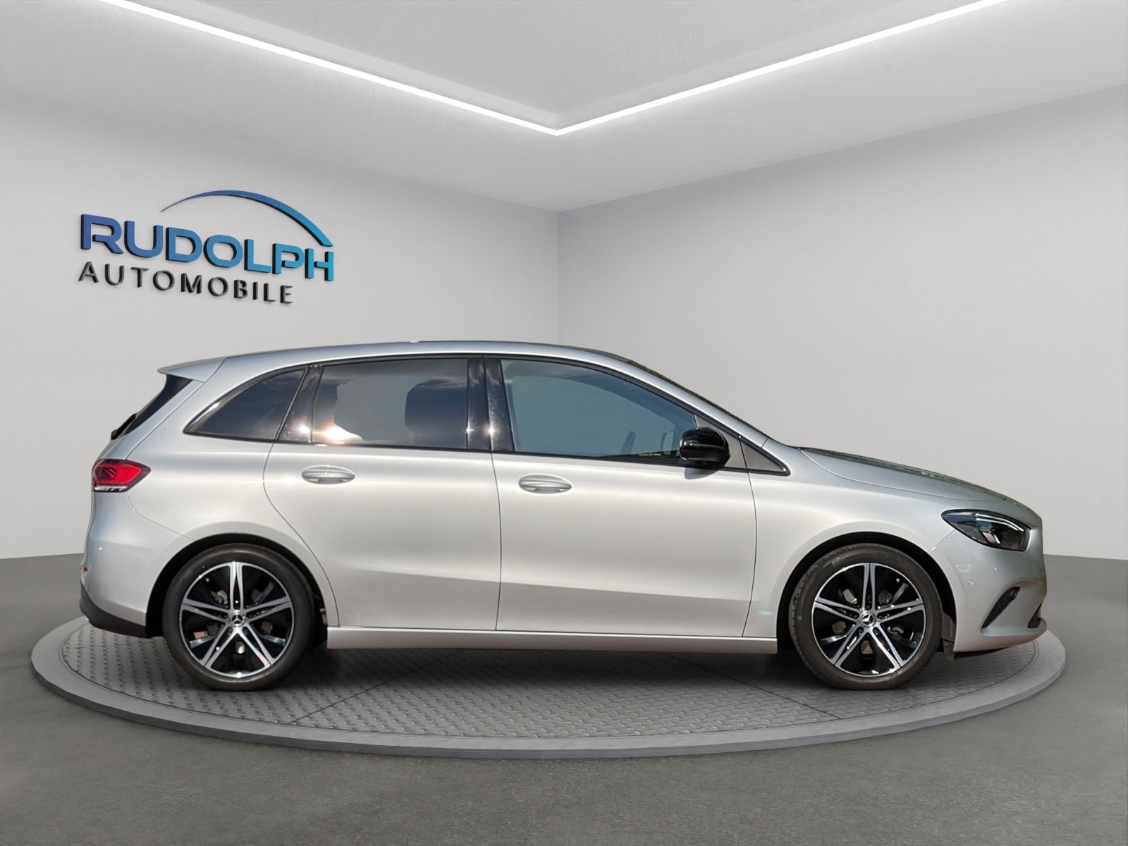 Mercedes-Benz B 200 AUTOM LEDER DIGITAL JUNGE STERNE GARANTIE foto 8