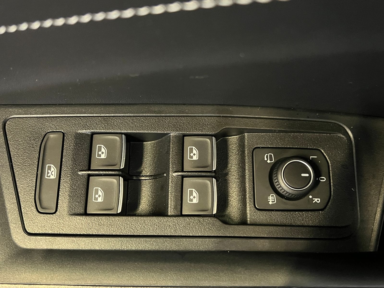 Fahrzeugabbildung Volkswagen T-Roc GOAL 2.0 TDI DSG *AHK,KESSY*