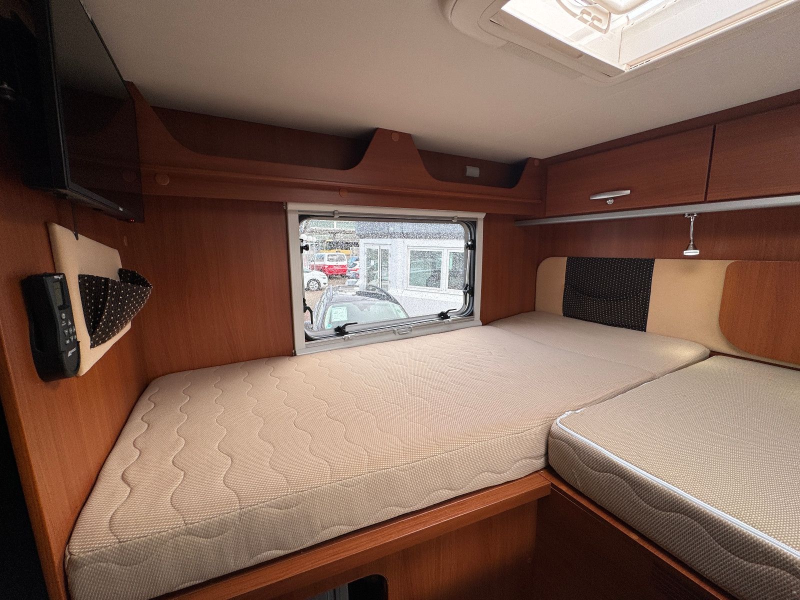 Vehicle image Miller TORONTO FIAT DUCATO SOLAR 2X TV SAT LUFTFEDER