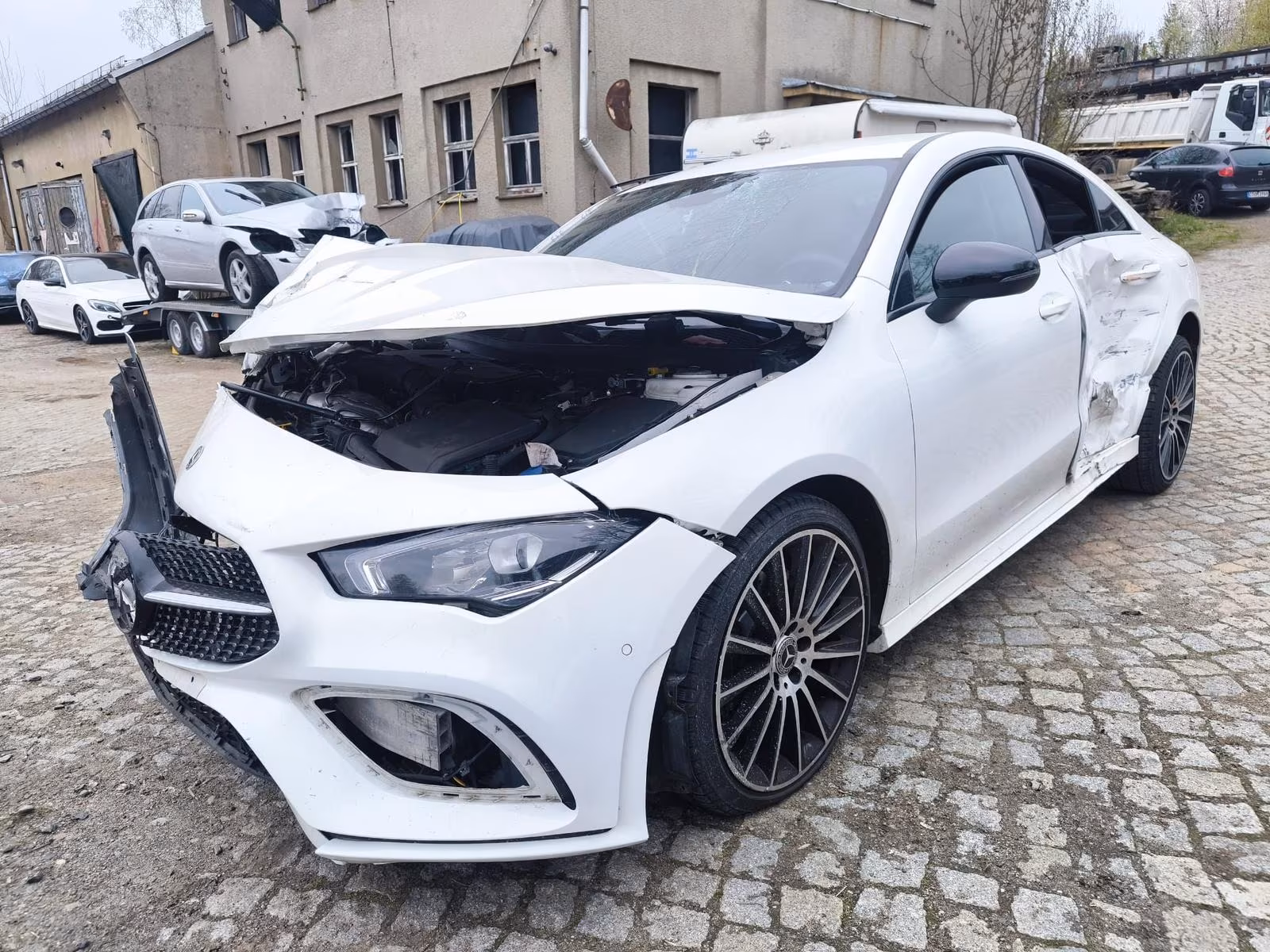 Mercedes-Benz CLA 220 2.0 Automatik Unfallschaden