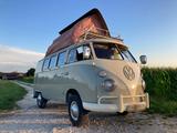 Volkswagen VW T1 Camper Einsteigen und der Sonne  e... - Volkswagen T1: Kleinbus, Camper