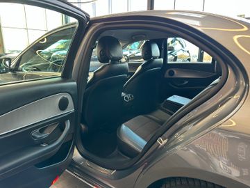 Mercedes-Benz E 400 *4Matic*Avantgarde*Keyless*LED*Kamera*