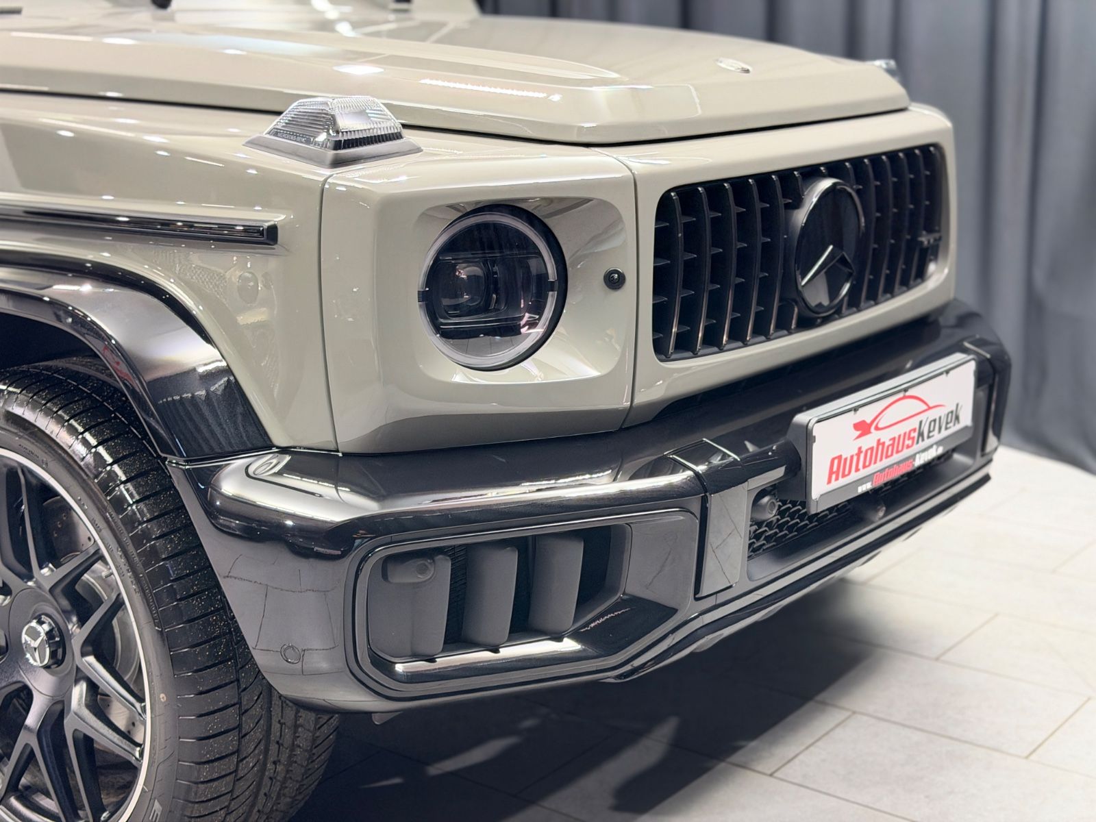 Fahrzeugabbildung Mercedes-Benz G 63 AMG|MY26|A22|PERFORMANCE|TV|VOLL|CARBON|