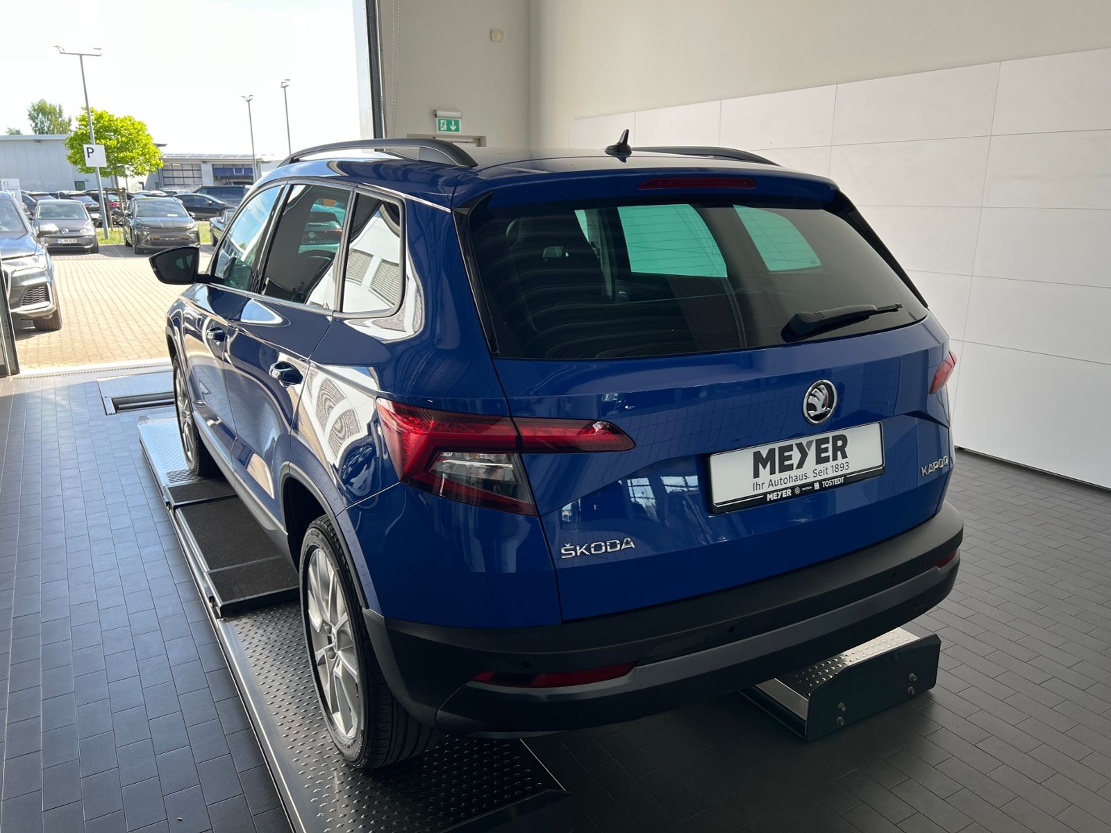 Fahrzeugabbildung SKODA Karoq Style 1.5 TSI ACT DSG *AHK,LED,Navi,18''-L