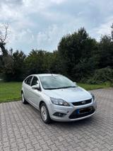 Ford Focus Guter Zustand! Neuer TÜV! Neue Reifen!  - gebrauchte Ford Focus aus dem Jahr 2010