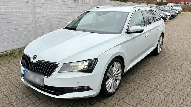 Skoda Superb 2.0 TDI Style / Navi-AHK-DSG /