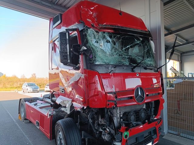 Mercedes-Benz 1848 Actros