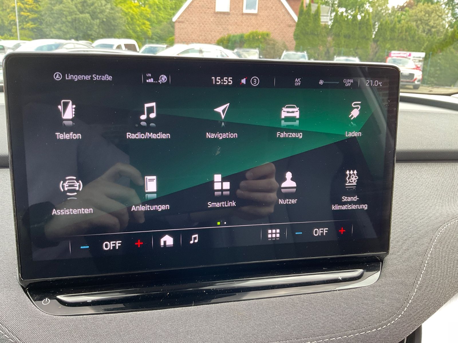 Fahrzeugabbildung SKODA Enyaq 60,Kamera,Navi,LED,KAMERA
