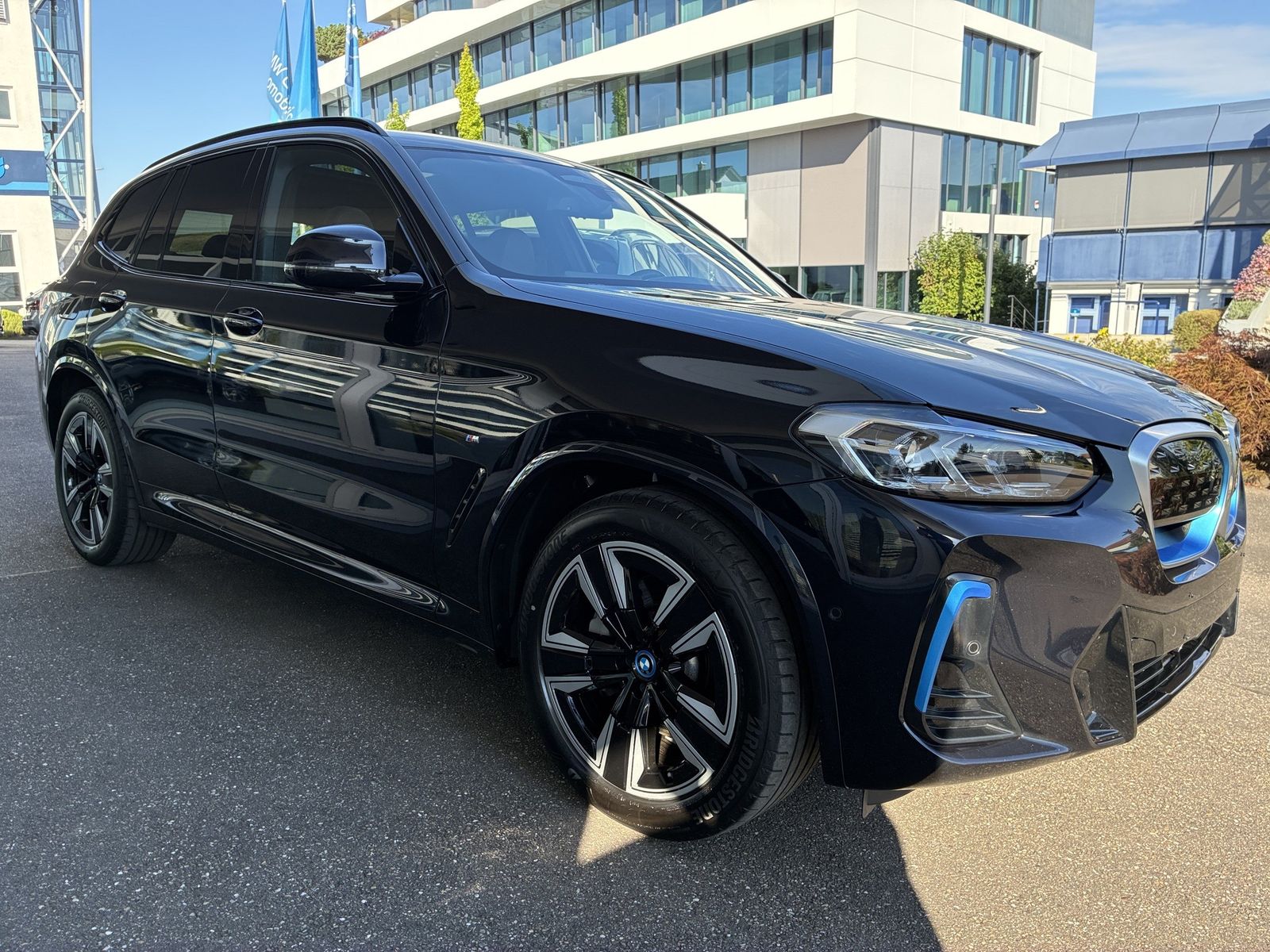 BMW iX3 Panorama ACC M-Sport HeadUp Memory foto 3