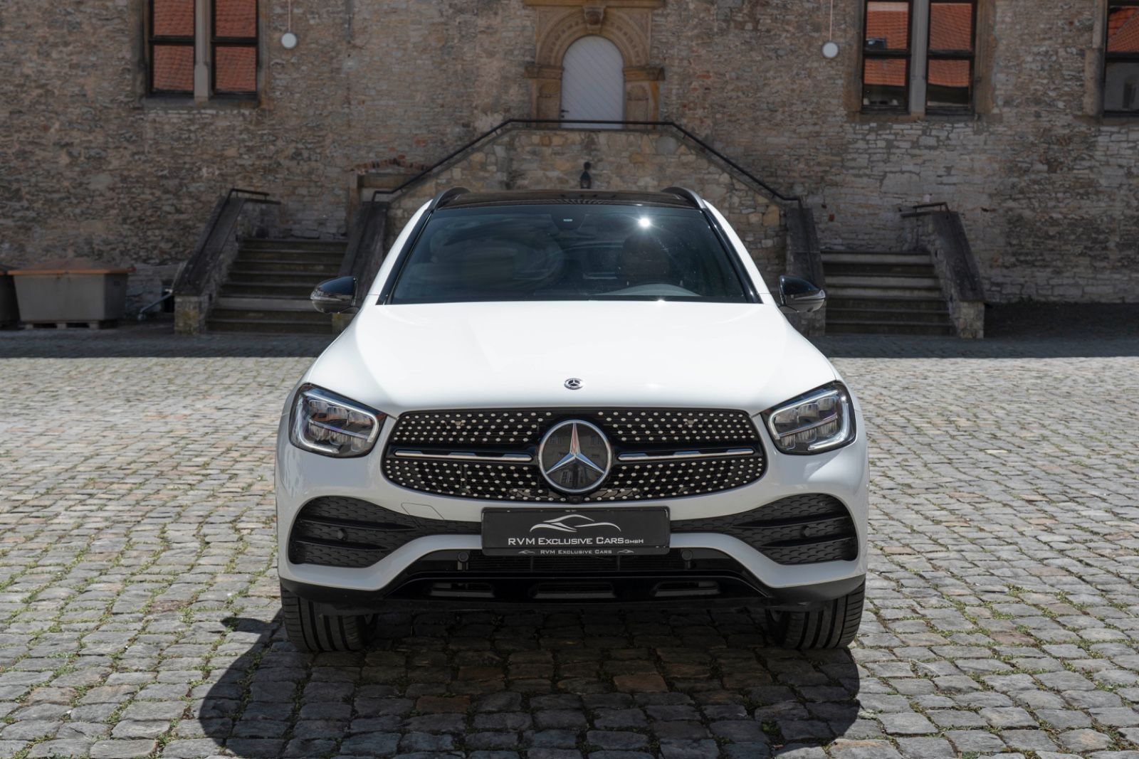 Fahrzeugabbildung Mercedes-Benz GLC 300 AMG-LINE BURMESTER LED 360° SHZ PANO