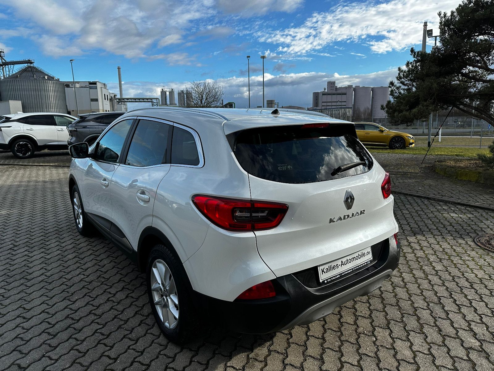 Fahrzeugabbildung Renault Kadjar Teilleder Navi