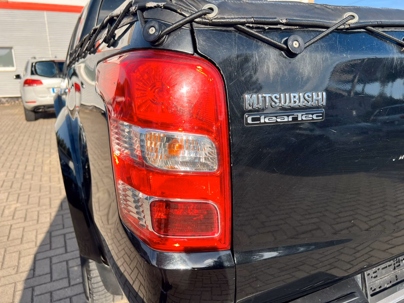 Mitsubishi L200 Edition 100 Doppelkabine 4WD/HU&AU