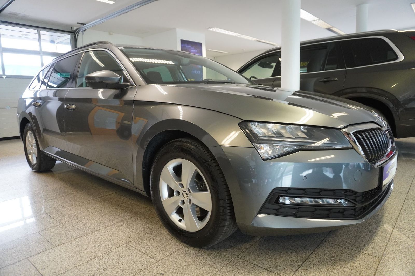 Skoda Superb 2.0TDI DSG Ambition Virtual/Kamera/Navi imagem 3