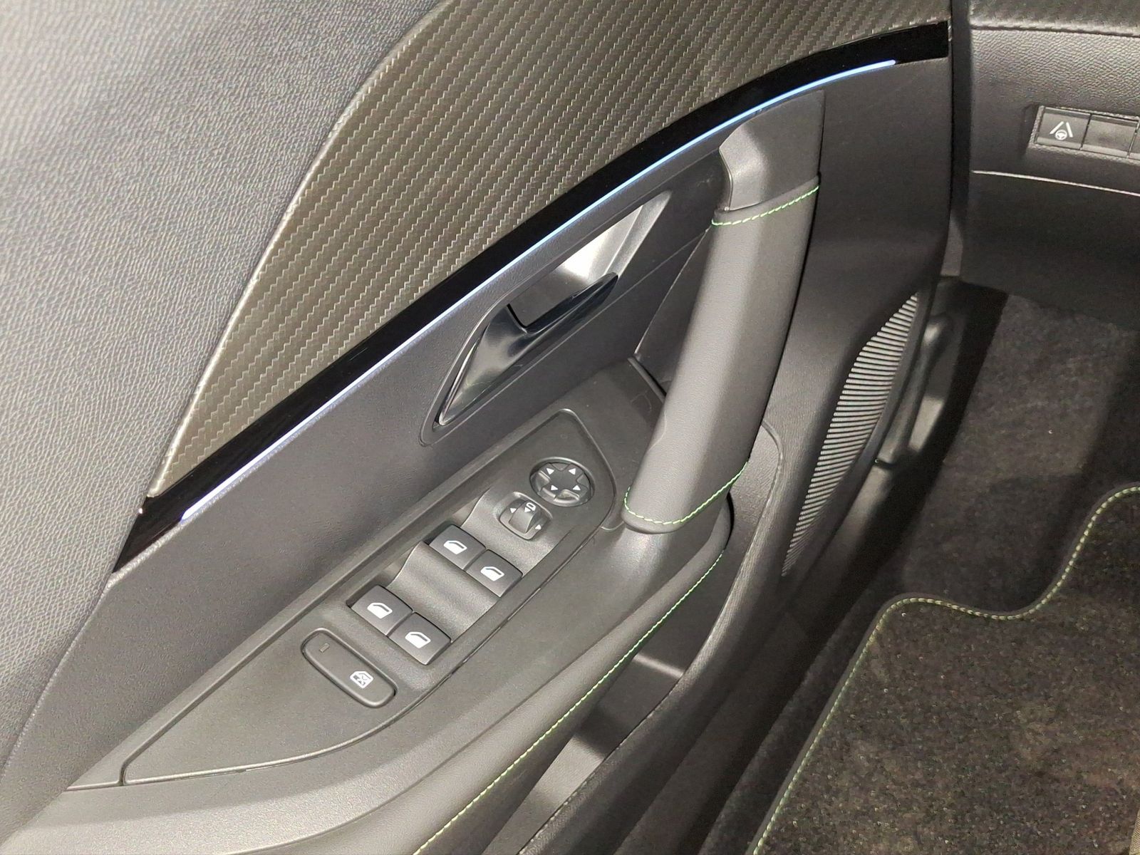 Peugeot 2008 - Bild 11