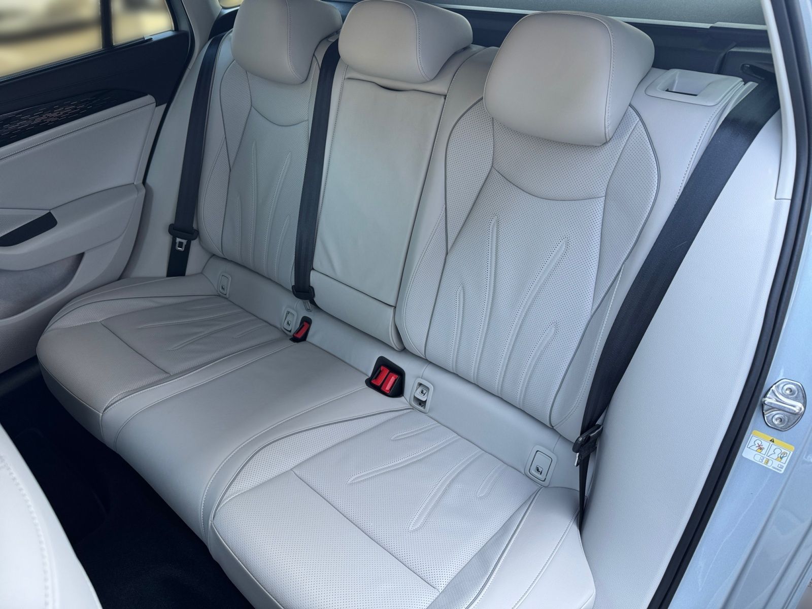 Volkswagen Passat - Bild 17