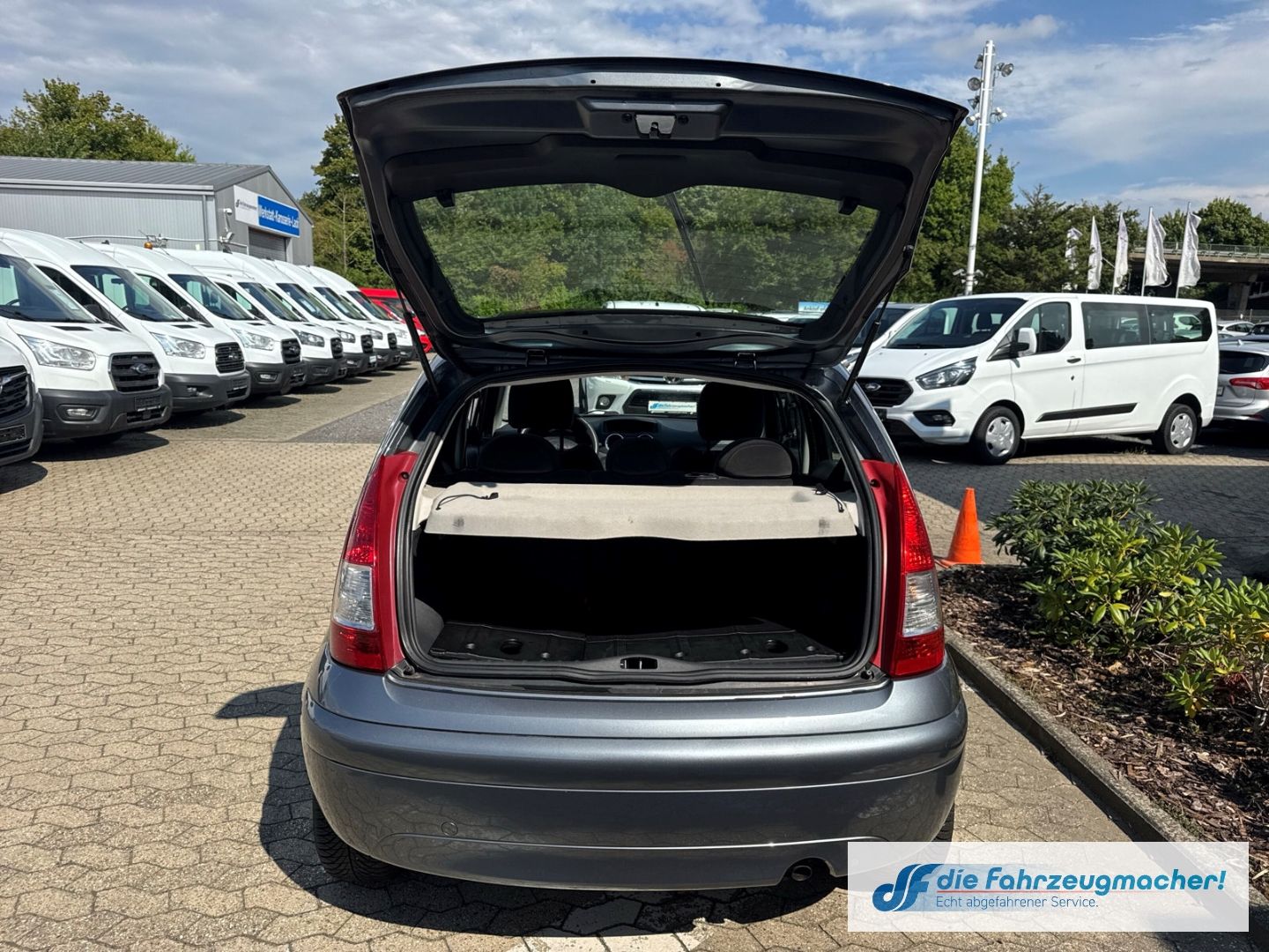 Fahrzeugabbildung Citroën C3 1.4 Exclusive El. Panodach Klimaautom *EXPORT