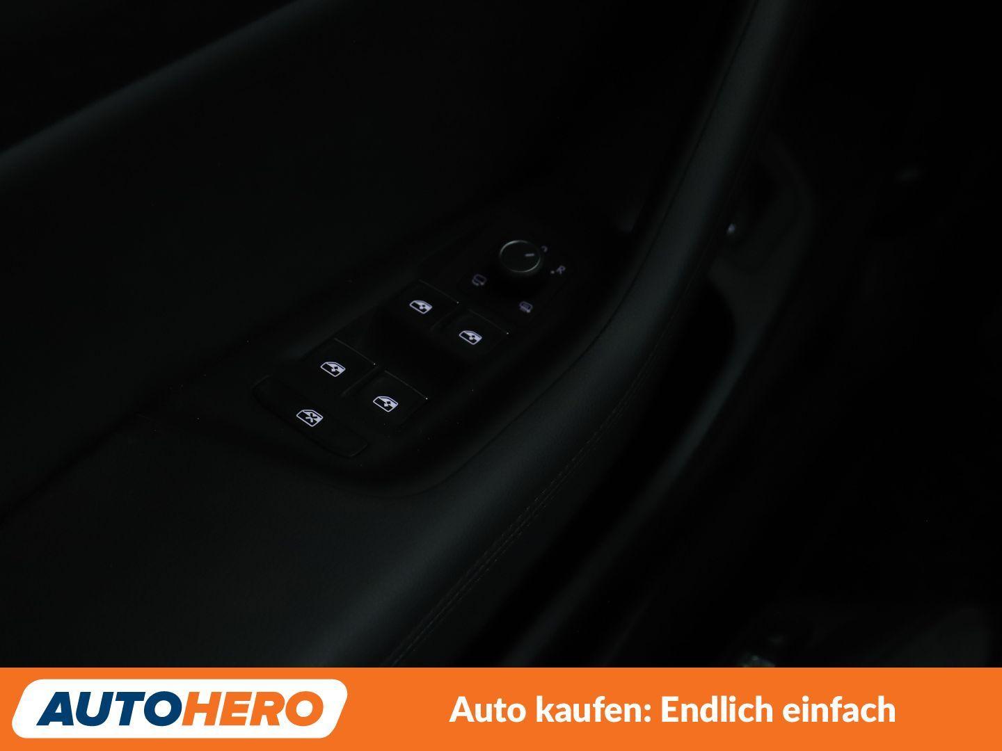 Volkswagen Passat 1.5 TSI ACT Highline Aut.*NAVI*LED*PDC*