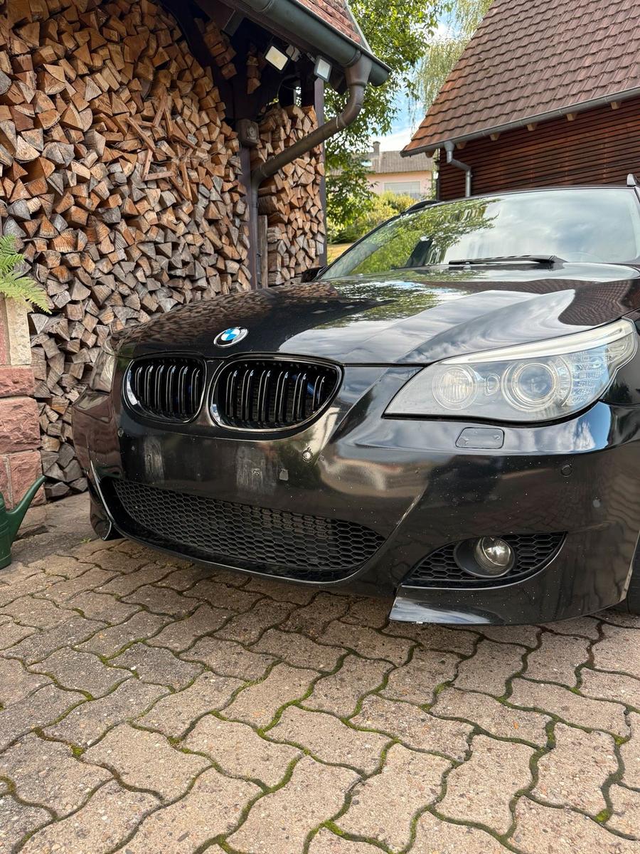 BMW 530 2007 — вигляд ззаду