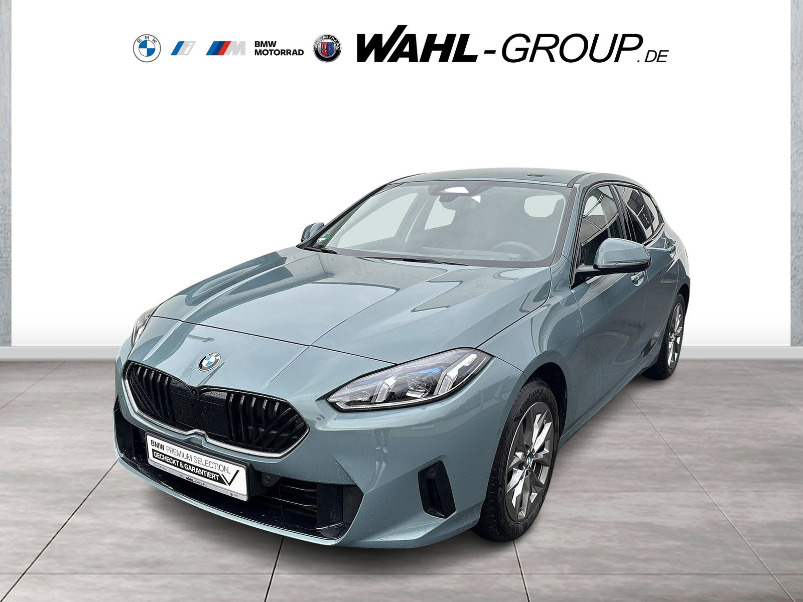 BMW 120i DKG NAVI HUD ICONIC GLOW LED ALARM PARKASSI