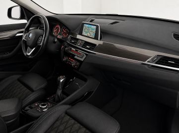 BMW X1 - 11
