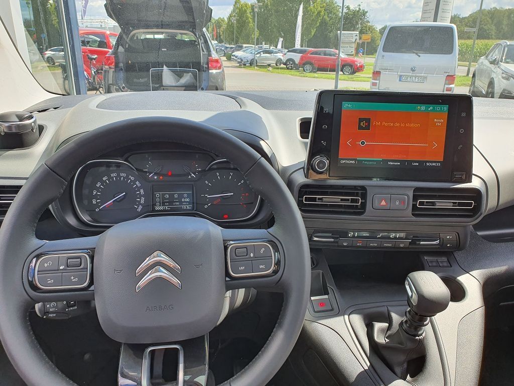 Fahrzeugabbildung Citroën Berlingo M BlueHDi 130 S&S Navi Apple CarPlay