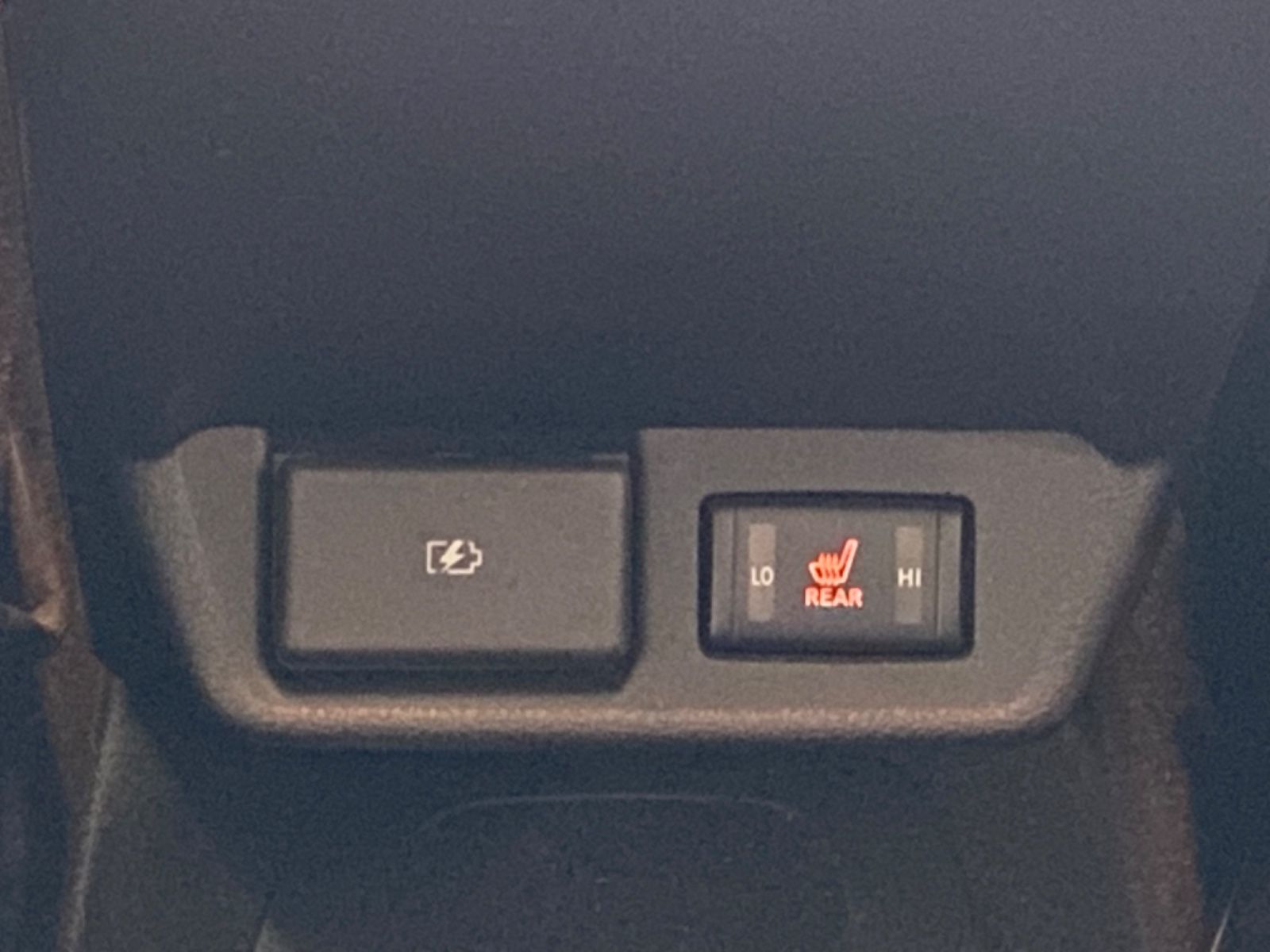 Fahrzeugabbildung Nissan Leaf Acenta - CARPL./AndroidA.,2Ladekabel;SOH98%