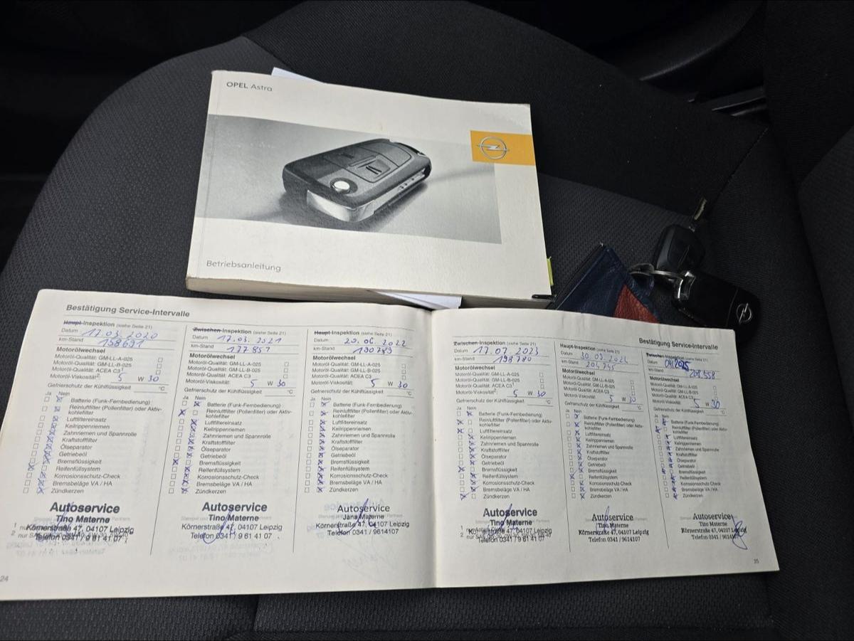 Opel Astra 2008 — photo 17