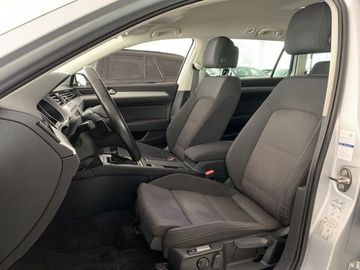 Volkswagen Passat Variant - 7