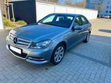 Mercedes-Benz C 220 CDI AVANTGARDE BlueEfficency - Mercedes-Benz C 220: Cdi Avantgarde