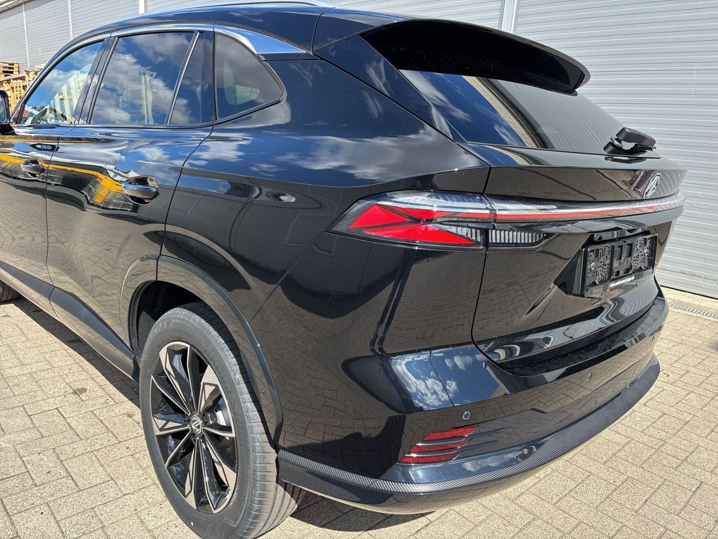 Fahrzeugabbildung MG HS Hybrid+ Luxury MY25.5  TOP FINANZ*  Angebot