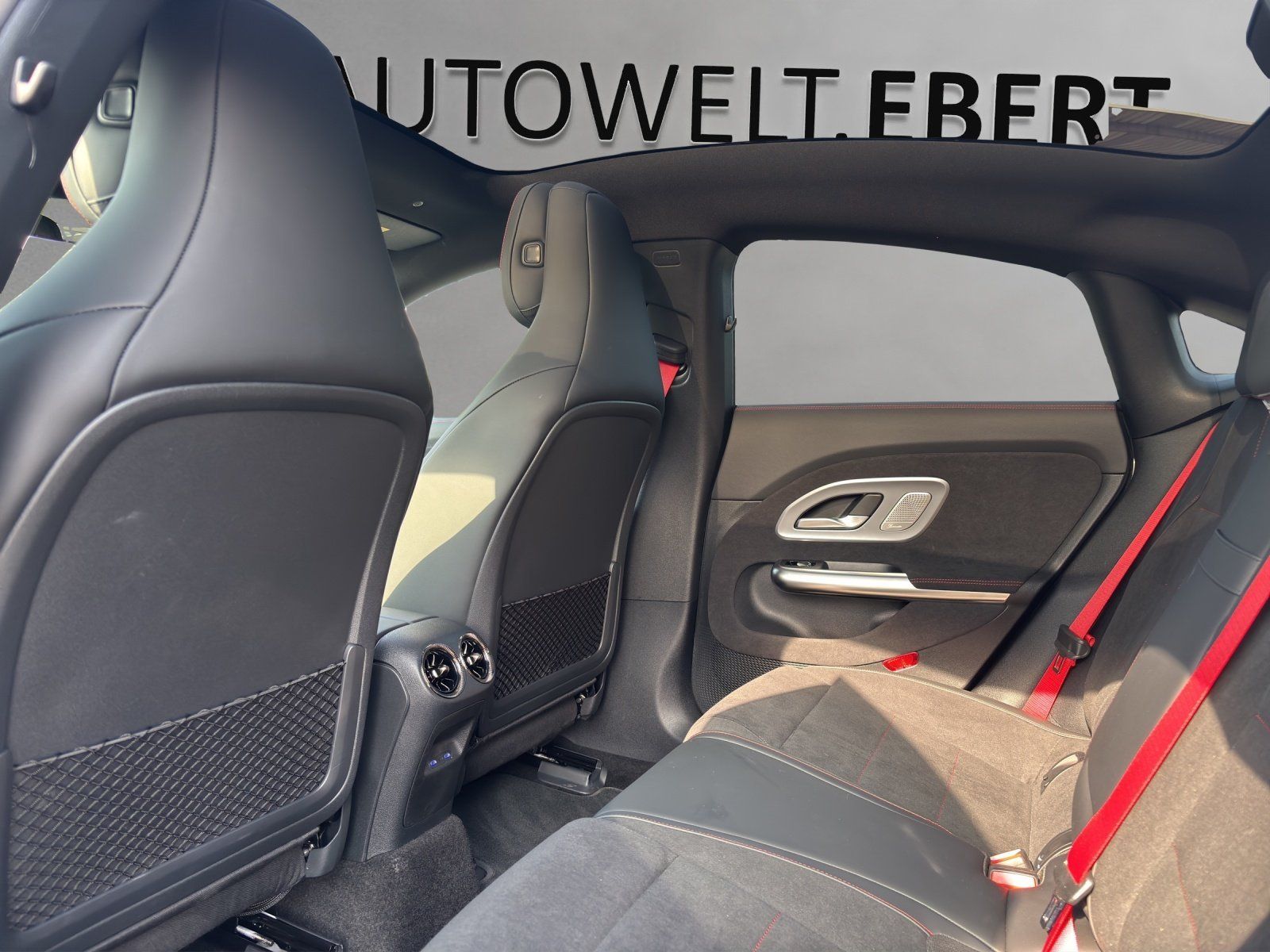 Fahrzeugabbildung Mercedes-Benz CLA 350 AMG+ Premi+ DRIVE.ASSIST Superscreen AHK