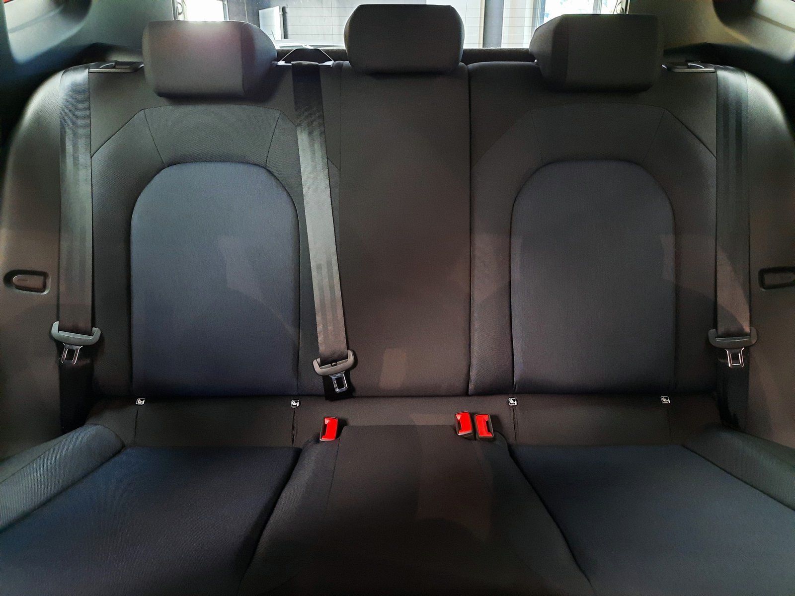 Fahrzeugabbildung SEAT Arona FR TSI DSG *Cam*PDC*LED*Sitzhzg*ACC*AppC*